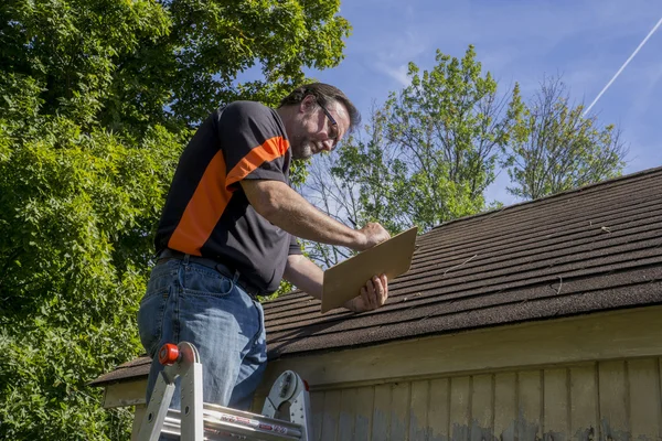 how to start a roofing company